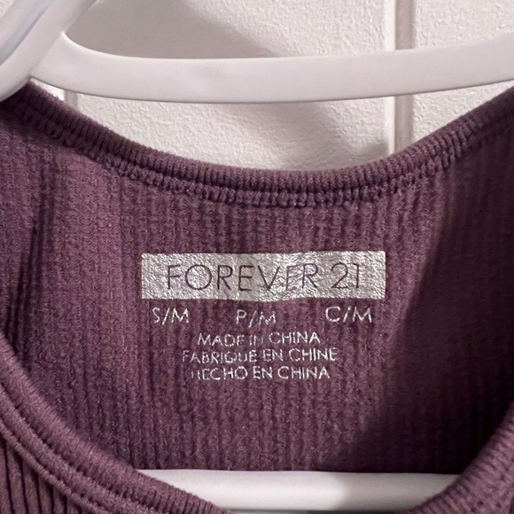 3/$15 Forever 21 Ribbed Crop Top - Picture 3 of 3